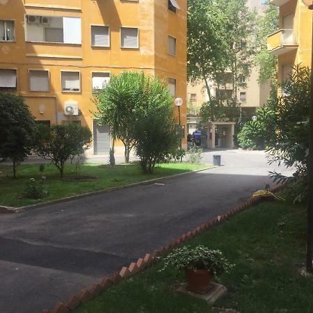 Bed and Breakfast Female Dormitory For Only Female Rom Exterior foto